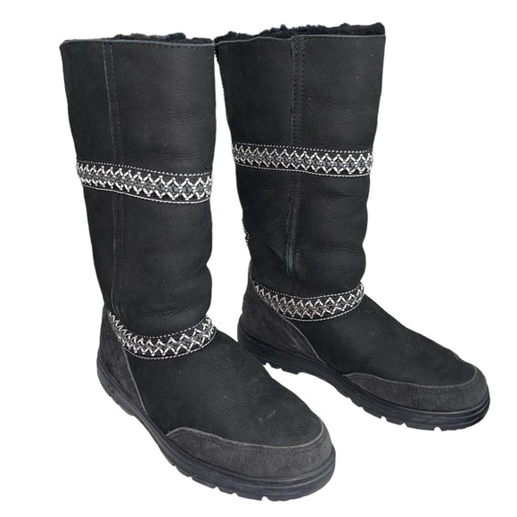 UGG Sundance Revival tall boot. Size 8 GUC - Picture 10 of 12